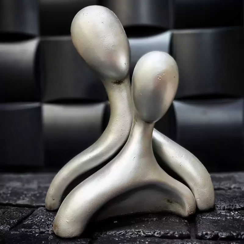 مجسمه اغوش کلاسیک