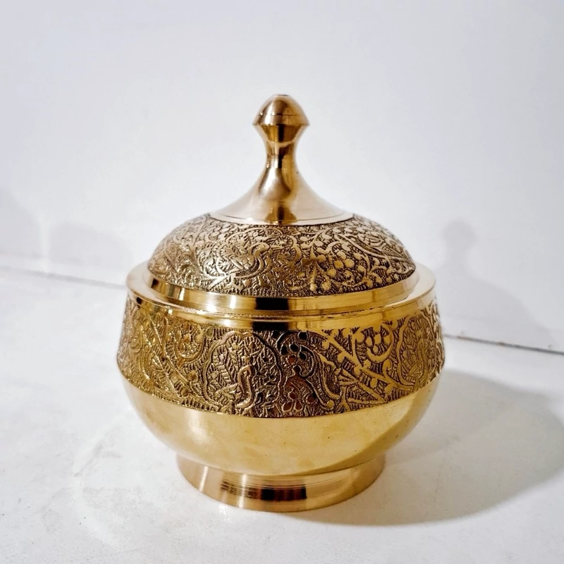 شکلات خوری برنجی هندی یا آجیل خوری یا قندان برنجی قطر 11 سانت با طرح طاووس شکلات خوری برنزی مناسب استفاده و قابل شستشو
