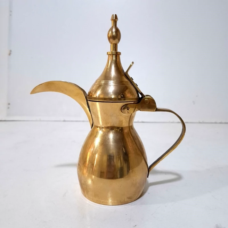 دله برنجی هندی با ارتفاع 22 سانت دله عربی برنجی دله رسلان برنجی دله برنز هندی مناسب استفاده دائم و قابل شستشو ظروف برنجی
