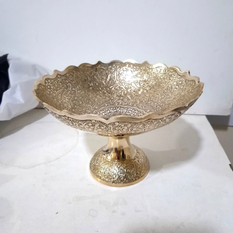 شکلات خوری برنجی و آجیل خوری برنجی مدل ابری با طرح طاووس و قطر 18 سامتیمتر شکلات خوری برنز مناسب استفاده دائم قابل شستشو