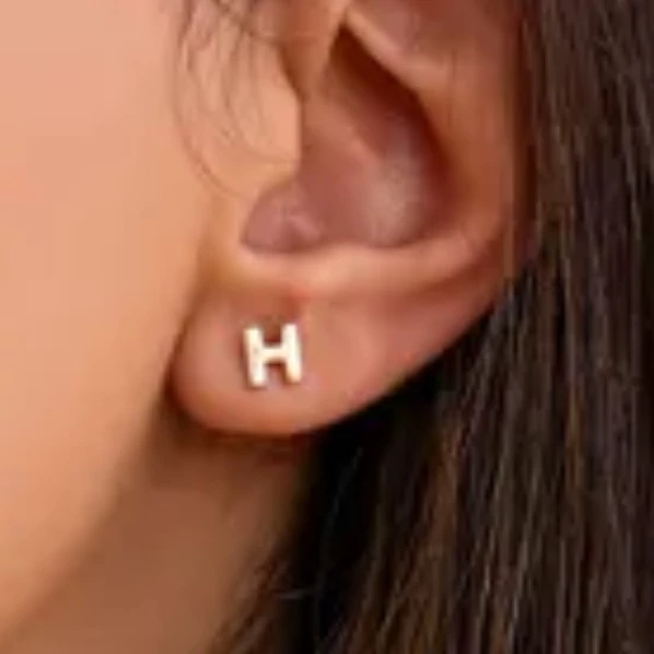 گوشواره طلا 18عیار زنانه  طرح   حرف   H