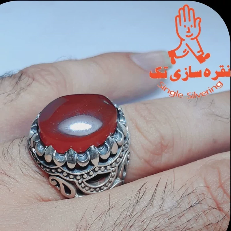 انگشتر عقیق  یمنی با رکاب نقره مردانه.
