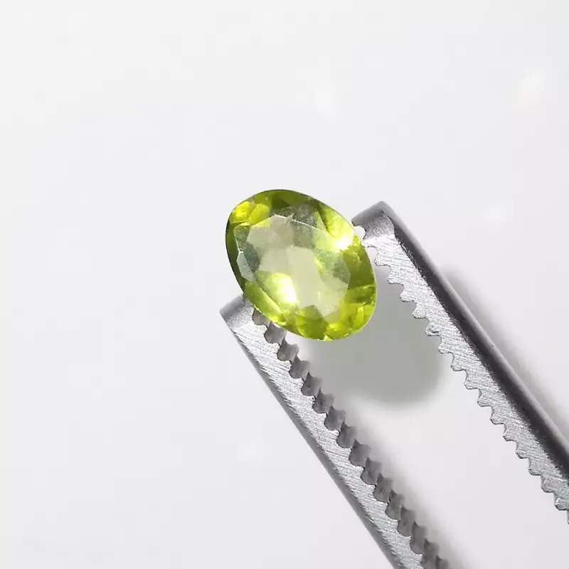 زبرجد مخراجی طبیعی و معدنی آفریقایی کد 4