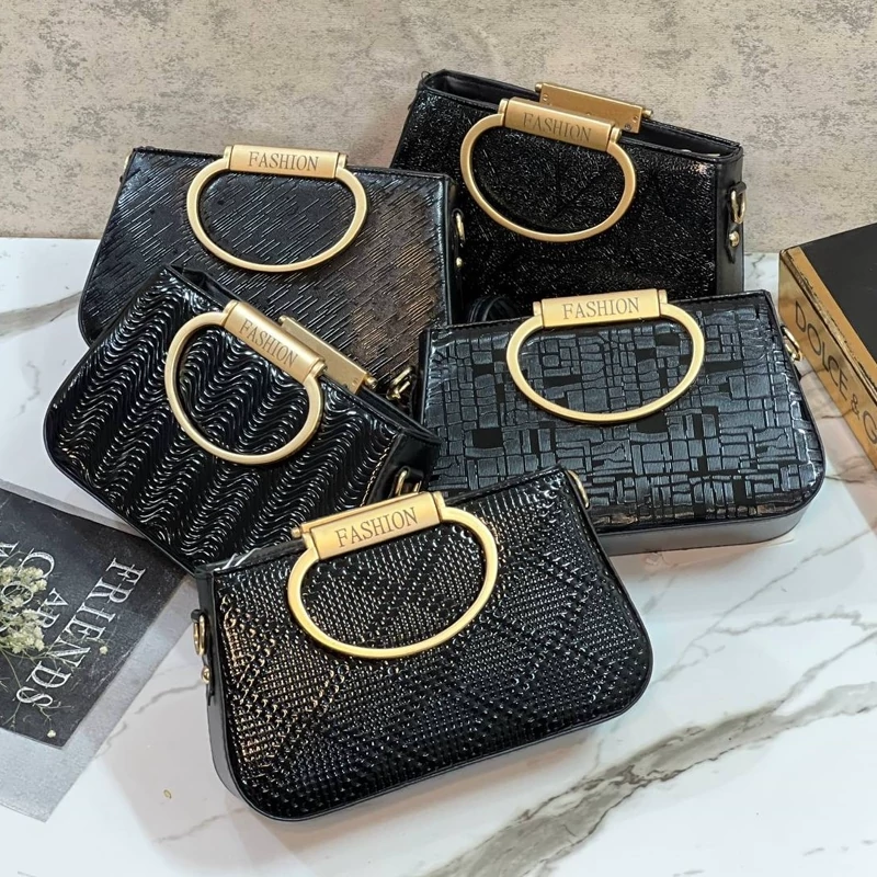 کیف زنانه دوشی و دسته دار ورنی شیک