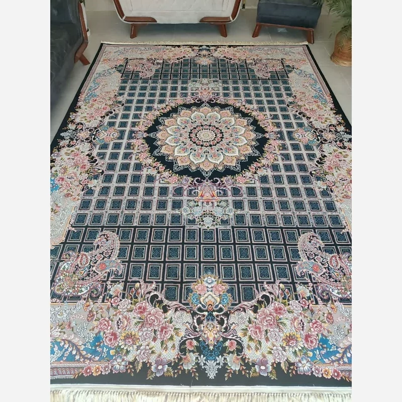 فرش 12 متری رویال مشکی 700شانه تراکم 2100 مشکی نخ ورژن