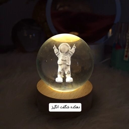 گوی کریستالی طرح فضانورد قطر 6