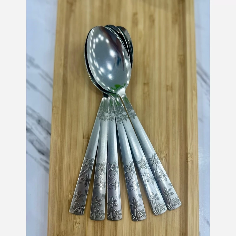 قاشق و چنگال طرح گل ریز