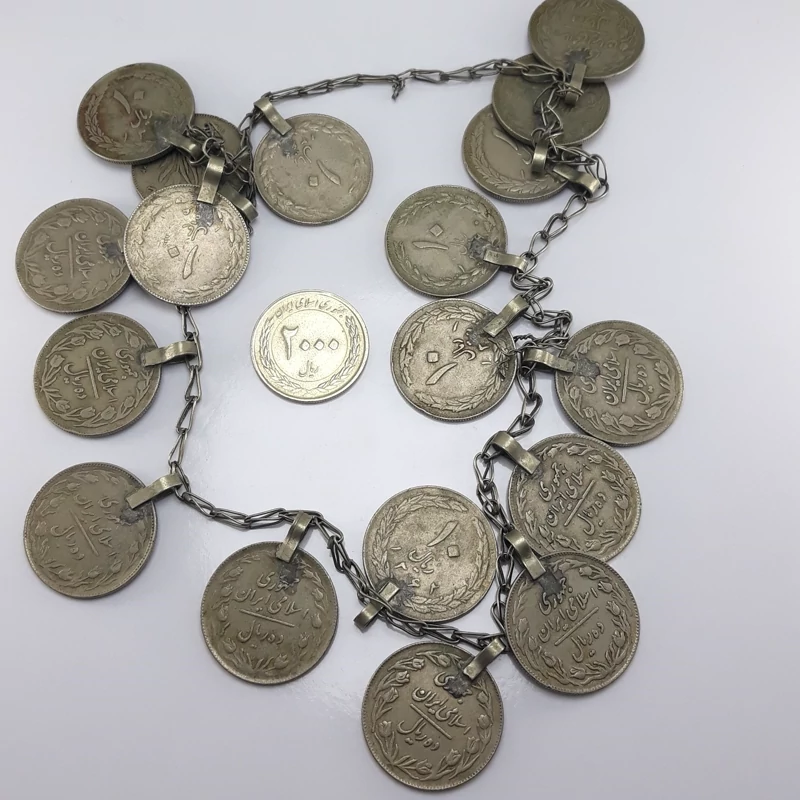 گردنبند زیبا و خاص.