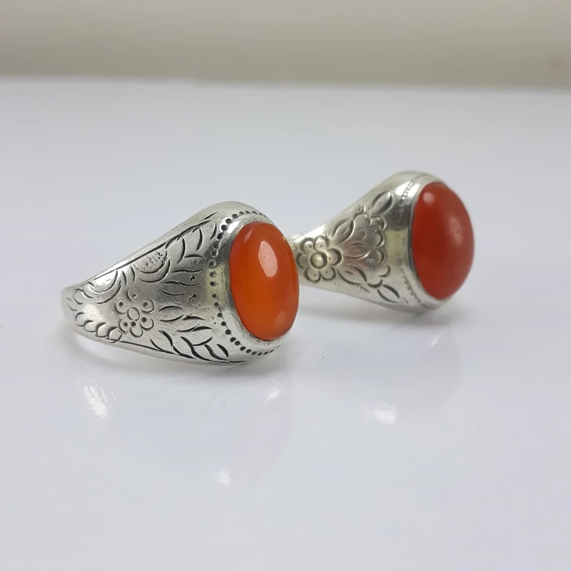 یک جفت انگشتر نقره کهنه یمنی