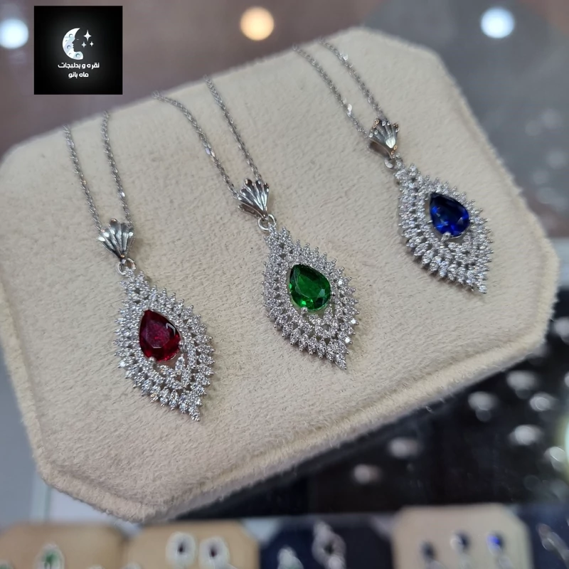 گردنبند نقره زنانه نگین رنگی  آبکاری طلا سفید و عیار 925 زنجیر فلامینگو 45 سانتی