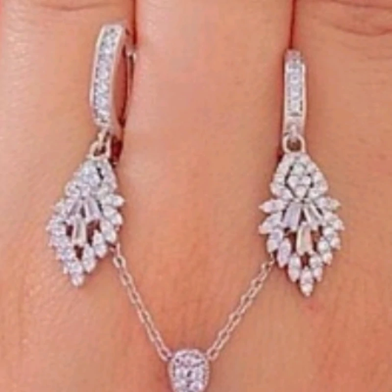گوشواره  نقره زنانه باعیار 925 و آبکاری طلا سفید