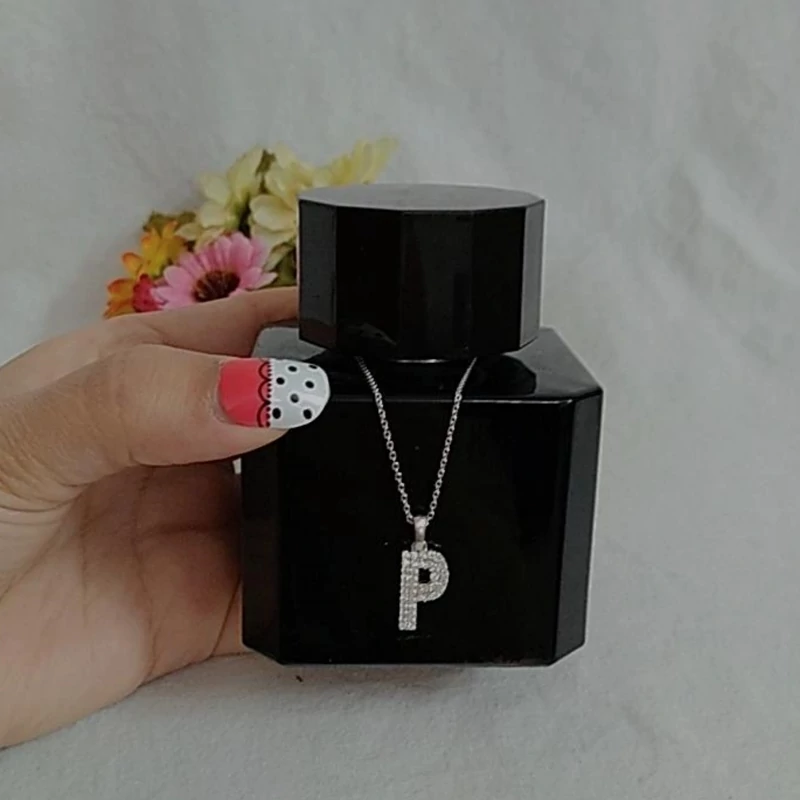 گردنبند نقره زنانه طرح حروف لاتین با عیار 925و آبکاری طلا سفید