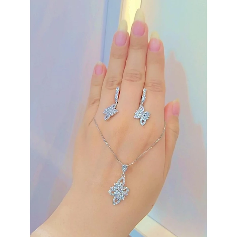 نیم ست نقره زنانه  با عیار 925 و آبکاری طلا سفید ضد حساسیت