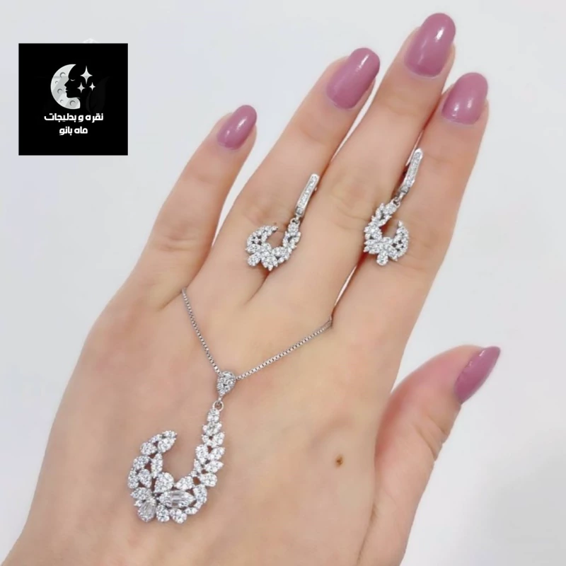 نیم ست نقره زنانه با عیار 925استاندارد و آبکاری طلا سفید ضد حساسیت