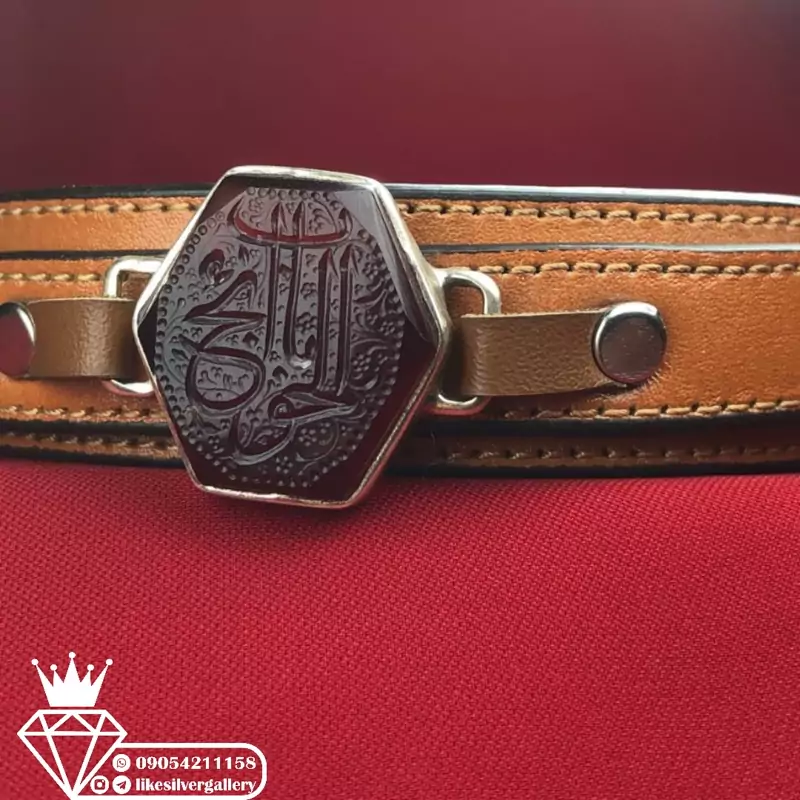 دستبندچرم عقیق خراسان سرخ مردانه هشت ضلعی حکاکی یاباب الحوائج قاب نقره سنگ وحکاکی قابل تغییر