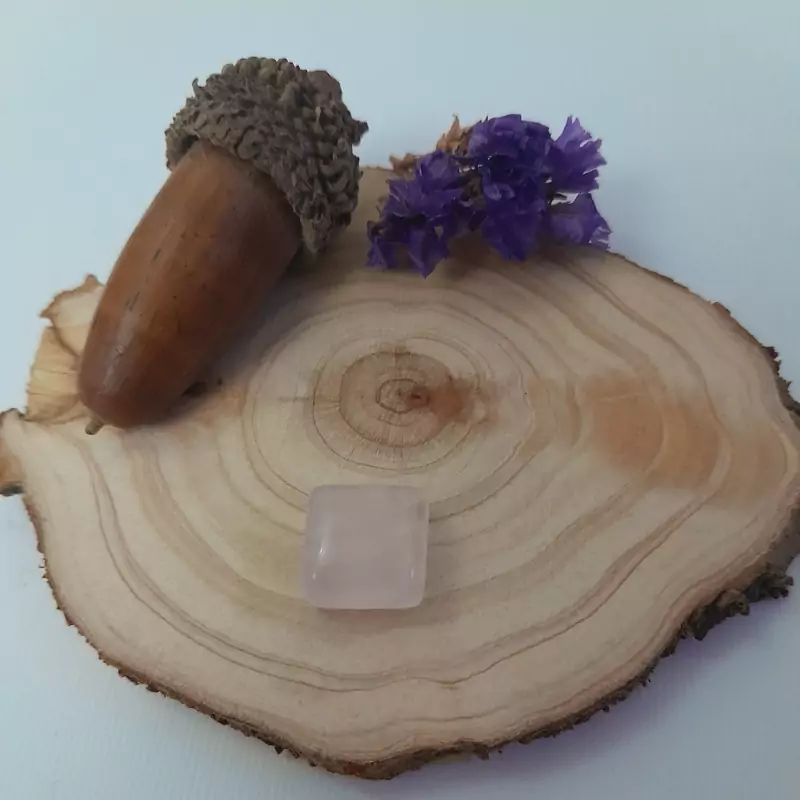 سنگ رزکوارتز  یا کریستال صورتی طبیعی کد 2