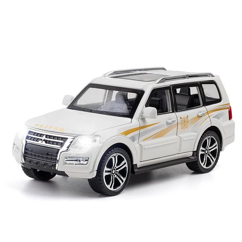ماکت ماشین چه ژی مدل میتسوبیشی پاجرو PAJERO 1.32