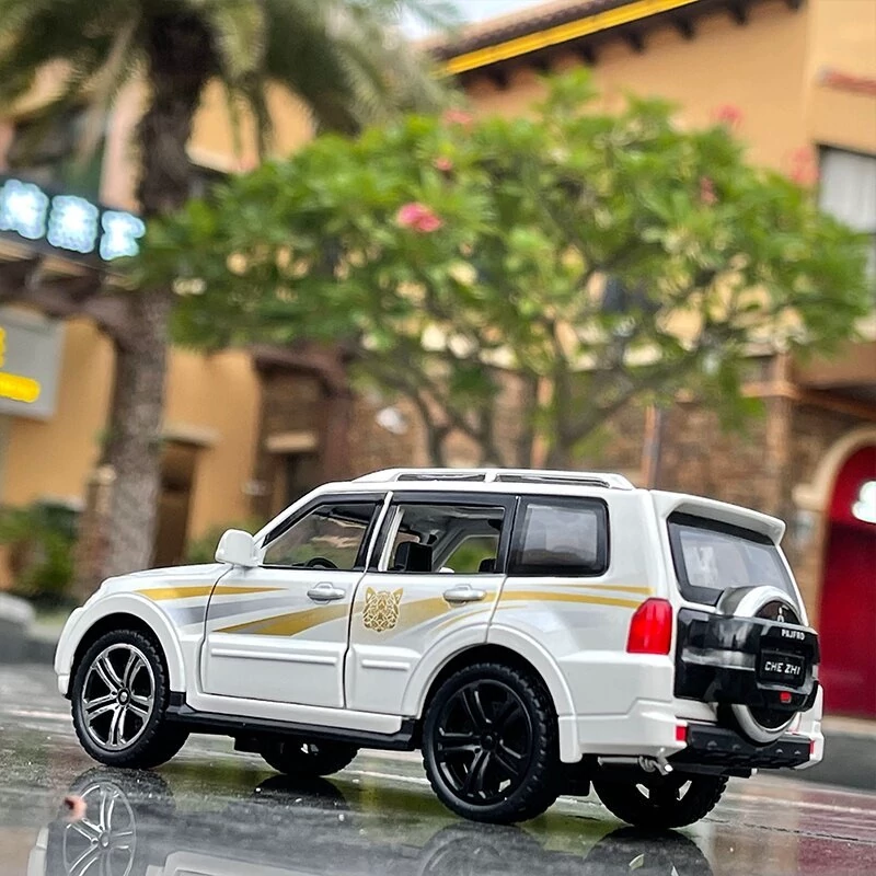 ماکت فلزی چه ژی مدل میتسوبیشی پاجرو Pajero