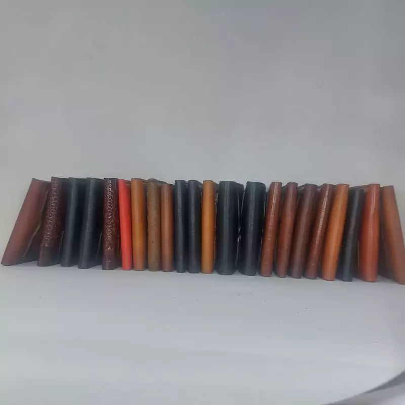 کیف جاکارتی چرم طبیعی دستدوز دارای 10 جای مستقل