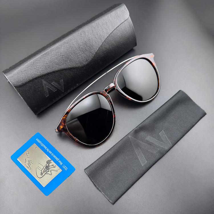 عینک آفتابی ویفرر آلبرت وگ مدل TR3314C45-P01 Polarized Deep Pattern
