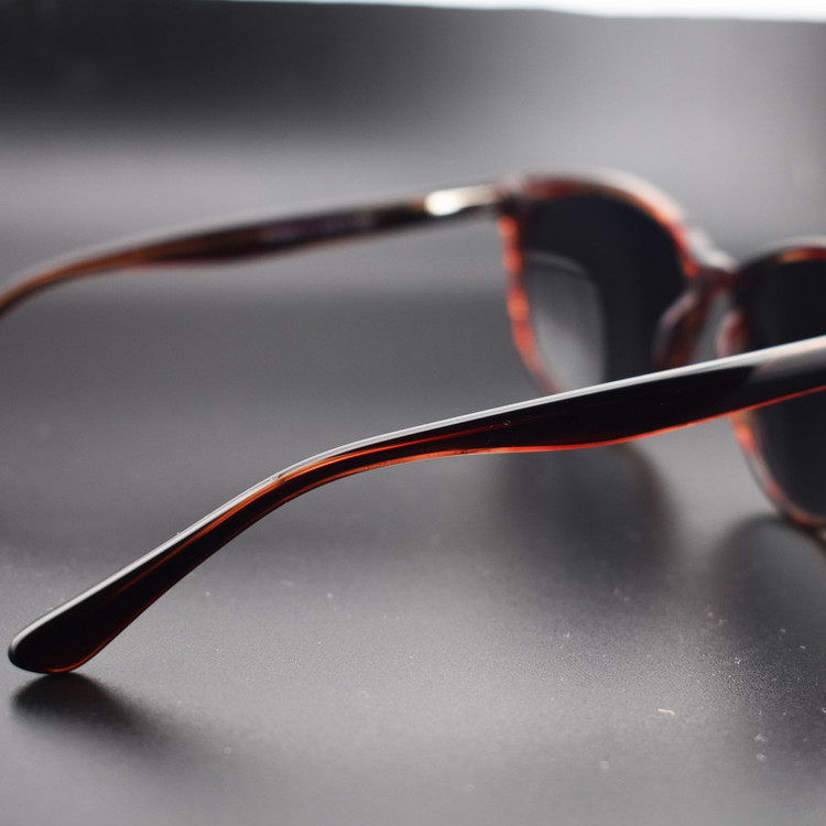 عینک آفتابی مدل TYP055C1 Acetate Burgundy Maroon