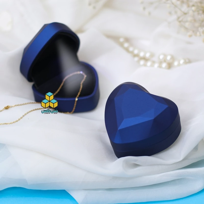 جعبه انگشتر قلب چراغدار آبی