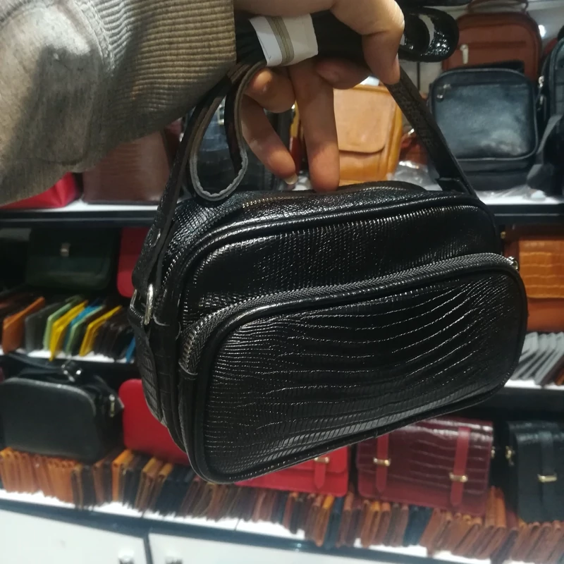 کیف دوشی زنانه چرم طبیعی گاوی،نانوک چرم.کیف چرم با ضمانت