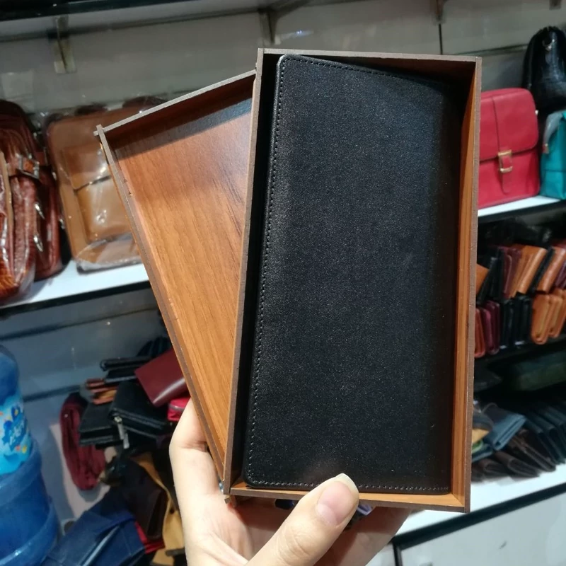 کیف پول چرم طبیعی گاوی با ضمانت نامه کتبی.نانوک چرم.کیف هدیه