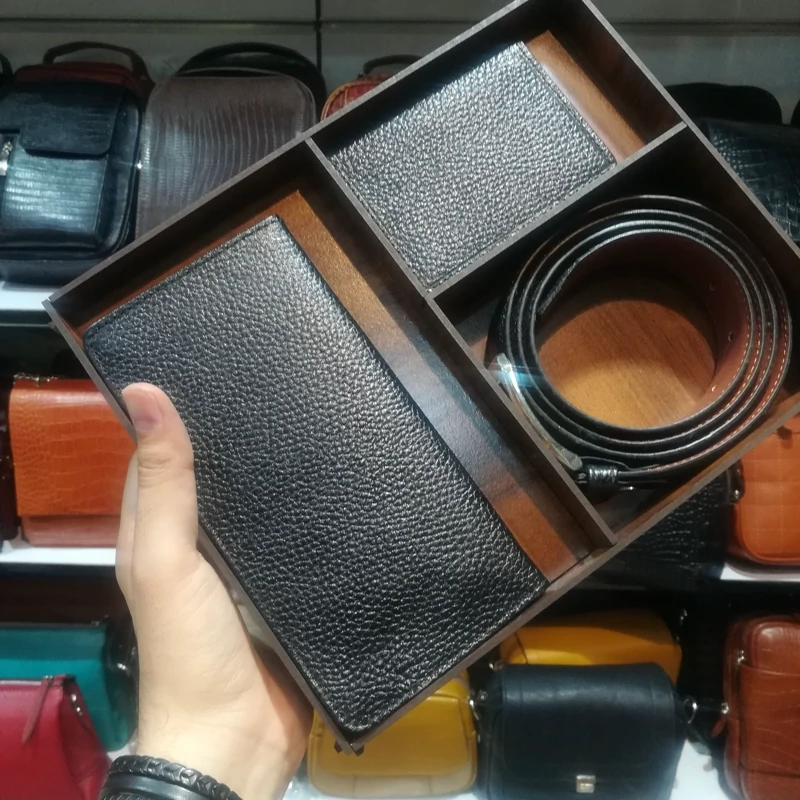 ست چرم طبیعی.ست هدیه چرم طبیعی.ست چرم طبیعی با ضمانت نامه کتبی.نانوک چرم.ست چرمی.چرم طبیعی گاوی .ست هدیه.کیف چرم.ست چرم