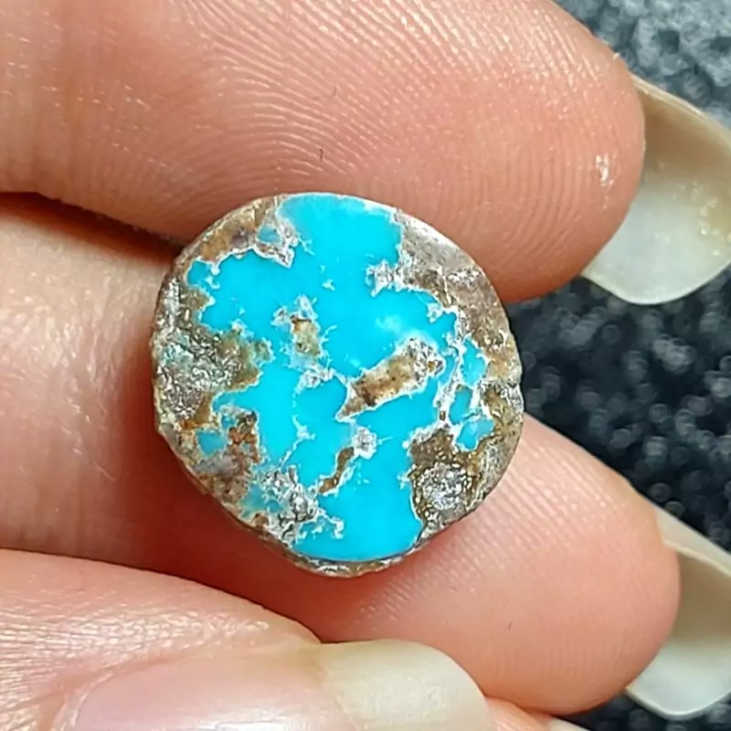 نگین فیروزه اصل نیشابور با تراش بیضی شکل بسیار فاخر و محشر کدM234
