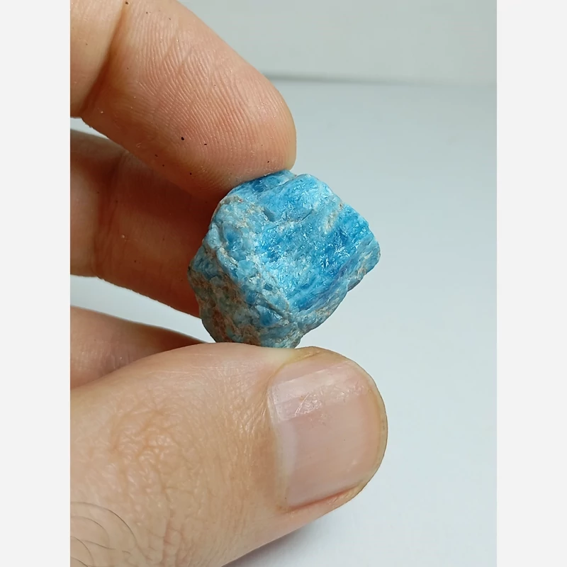 راف سنگ اپاتیت طبیعی بسیار زیبا