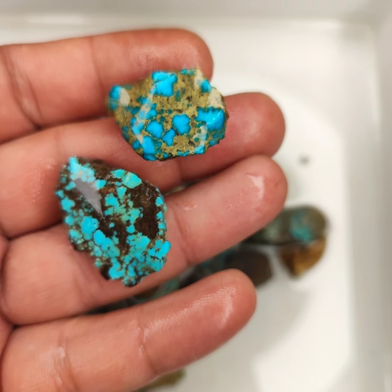 فیروزه نیشابوری وزن 256 گرم شماره دو