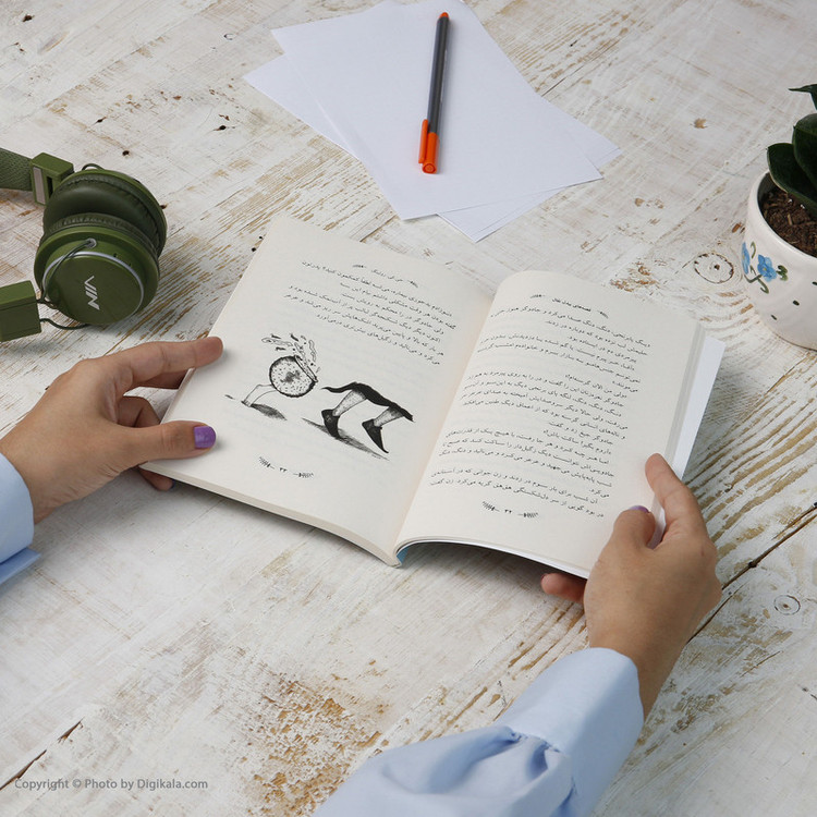 کتاب قصه های بیدل نقال اثر جی. کی. رولینگ انتشارات
کتابسرای تندیس
