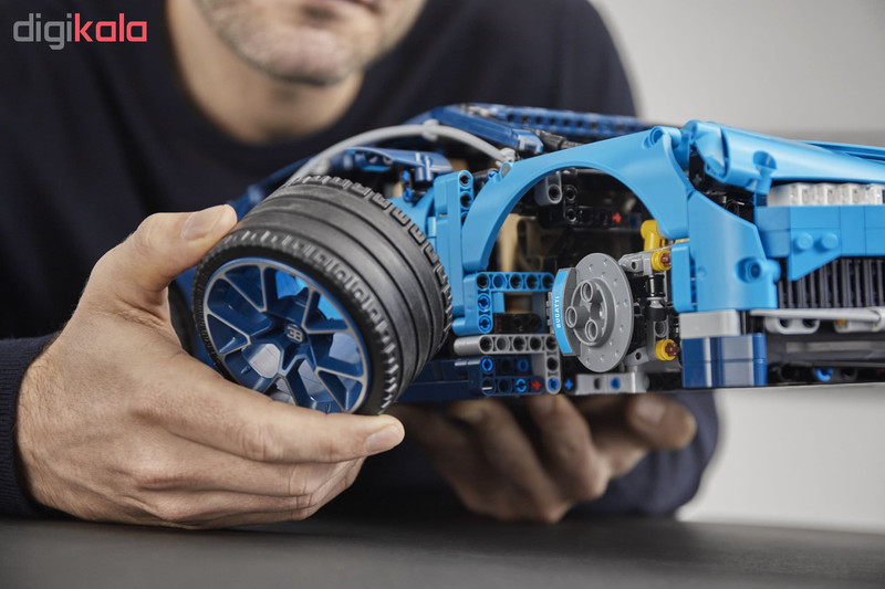لگو سری Technic مدل Bugatti Chiron کد 42083