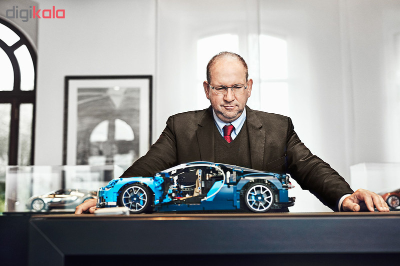 لگو سری Technic مدل Bugatti Chiron کد 42083