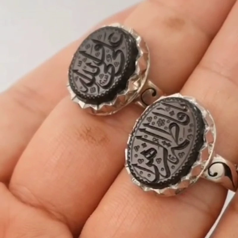 زوج عقیق جزع یمنی با حکاکی دستی و رکاب دست ساز سفارشی مدل صفوی