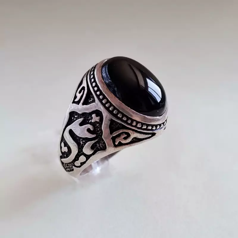 انگشتر نقره مردانه نگین عقیق مشکی