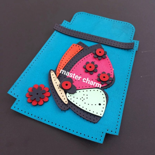 چرم طبیعی نیمه آماده کیف دوشی پروانه برش خورده با چرم طبیعی ممتاز شرکتی