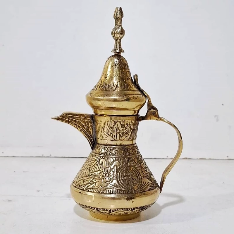 دله برنجی ریخته ای طرح اماراتی یا قریشی درجه یک و سنگین ارتفاع20سانت