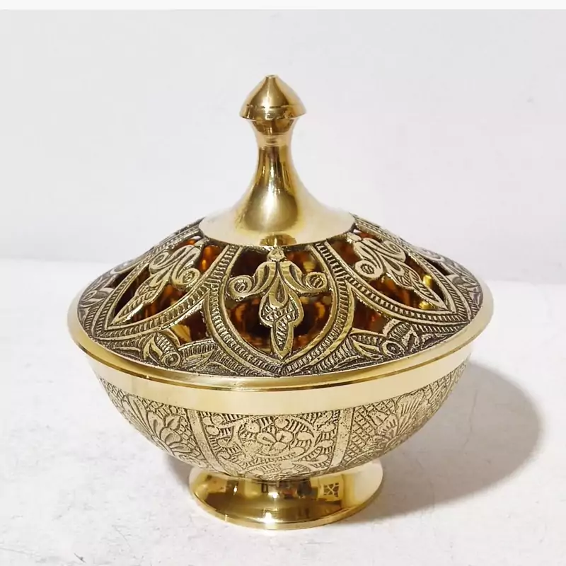 شکلاتخوری برنجی قندان برنجی قطر15 ساخت هند فول کیفیت بسبار شکیل سنگین  درجه یک دارای ضمانت5ساله