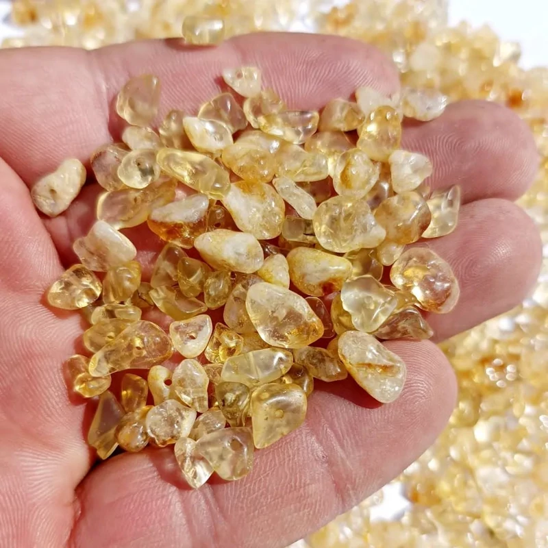 سنگ سیترین چیپسی 1عدد مهره سیترین سنگ ثروت ساز سنگ فراوانی سنگ ماه تولد سنگ ساخت دستبند مهره چیپسی سنگ سیترین خرد شده