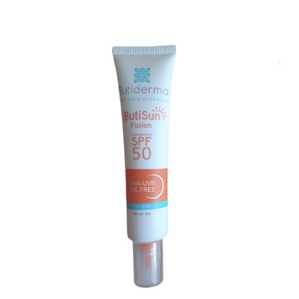 کرم ضد آفتاب بدون رنگ بیوتی درما SPF 50 مدل Fusion مناسب پوستهای چرب و مختلط حجم 40 میلیلیتر