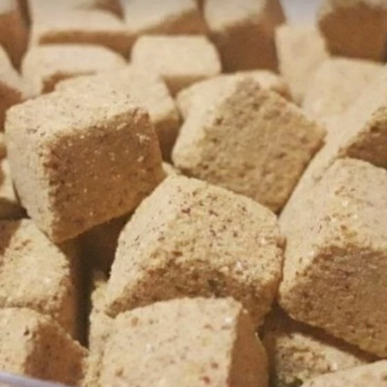 قند قهوه ای نیشکر پرسی خشک فدک (500گرم)