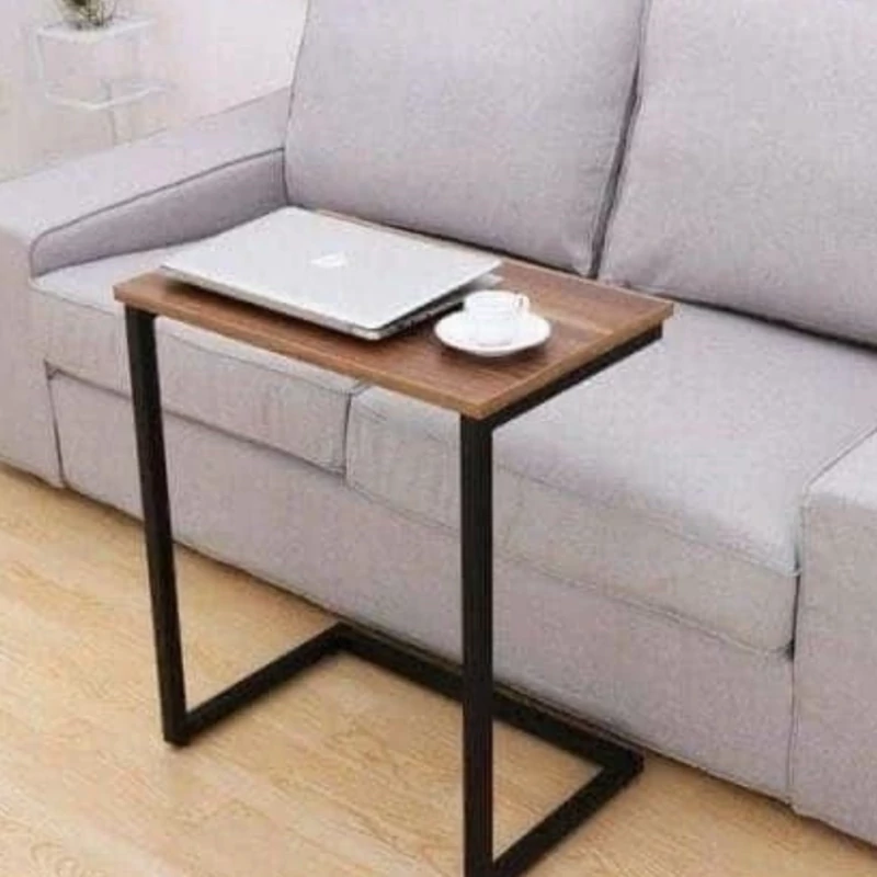 میز تحریرمیز لبتاپ و جلو مبلی ...
