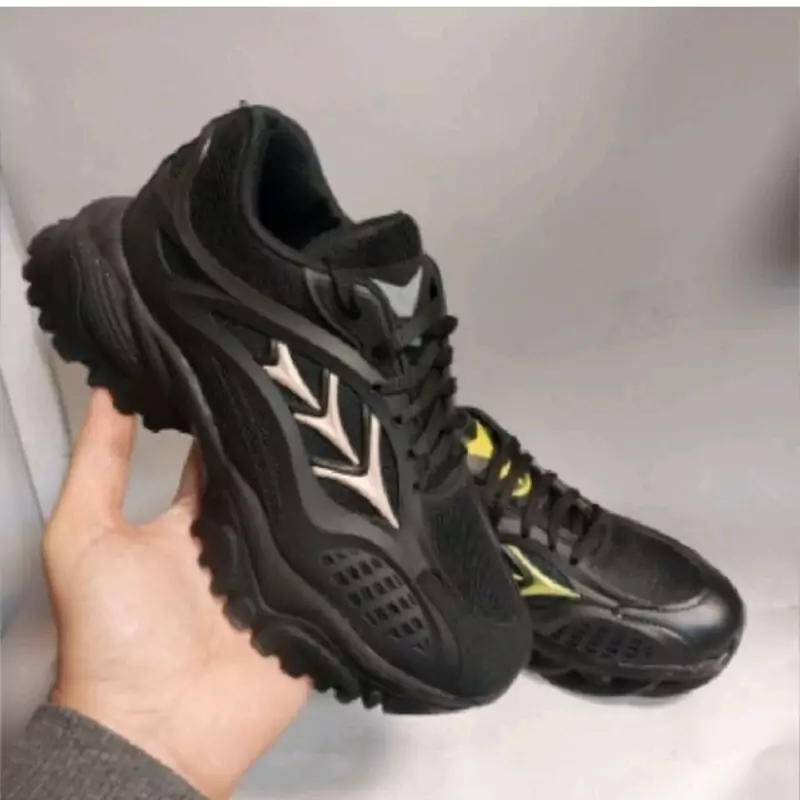 کتونی .کفش اسپورت مشکی سایز 37تا40
