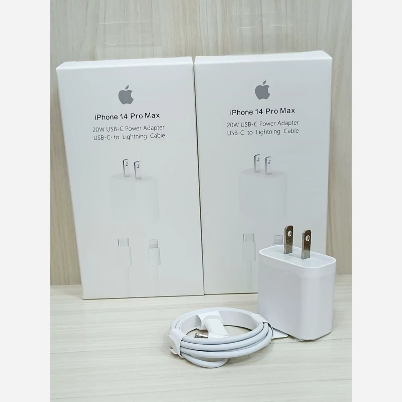 شارژر 20 وات آیفون ، مخصوص انواع مدل گوشی آیفون ، کلگی شارژر به همراه کابل شارژ ، آکبند و پلمپ ، کیفیت بالا