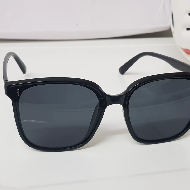 عینک آفتابی زنانه و مردانه UV400 برند UcaT + دستمال نانو مخصوص + ارسال رایگان
