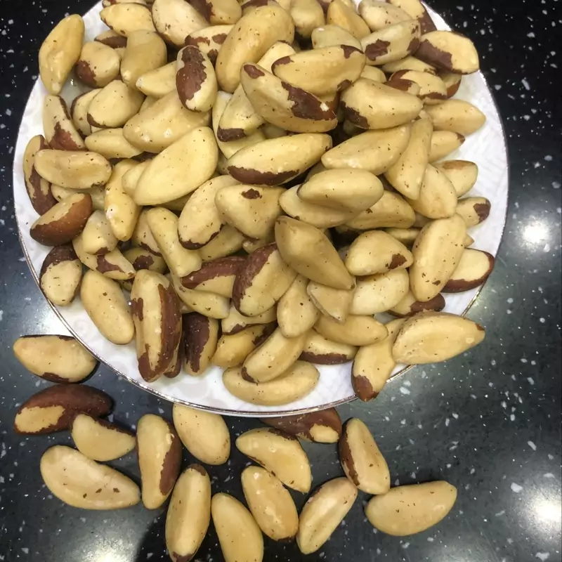 بادام برزیلی سایز درشت  100گرم