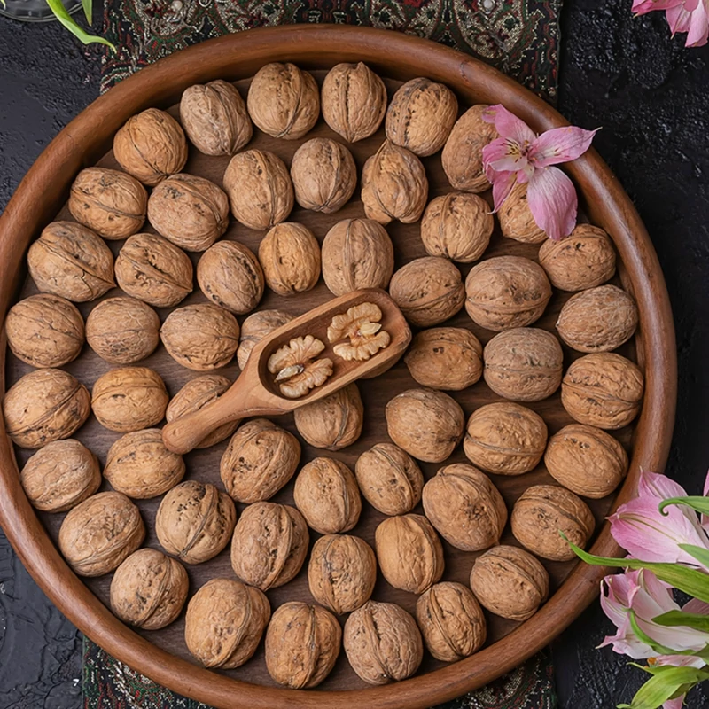 گردو پوست کاغذی تویسرکان مغز سفید 500گرمی محصول 1404