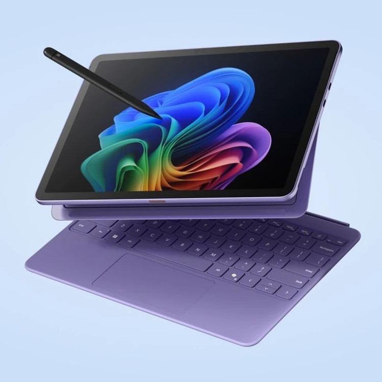 تبلت 12 اینچی مایکروسافت مدل Surface Pro-Snapdragon X Plus ظرفیت 512 گیگابایت و رم 16 گیگابایت به همراه کیبورد سرفیس پرو و قلم Slim pen 2